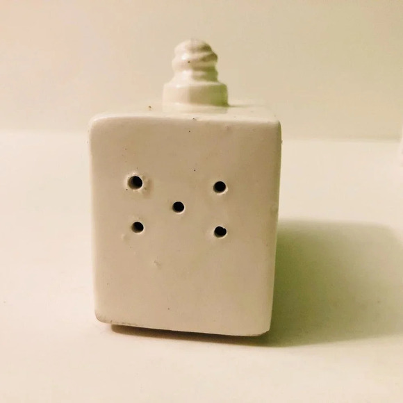 Vintage Rooster Salt and Pepper Shakers Japan - Picture 12 of 15